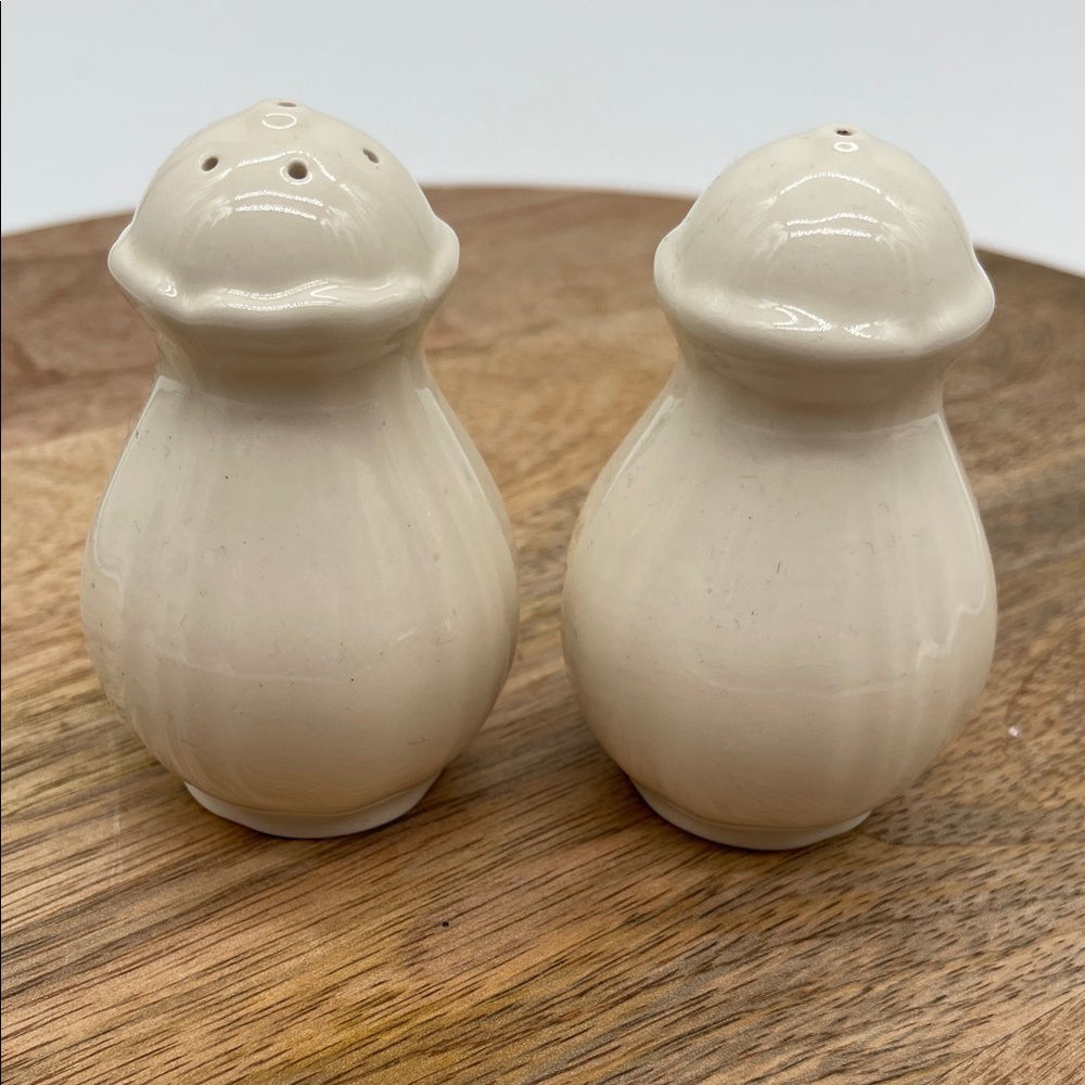 Vintage 90’s Wedgwood Queen Cream Colored Salt and Pepper Shakers